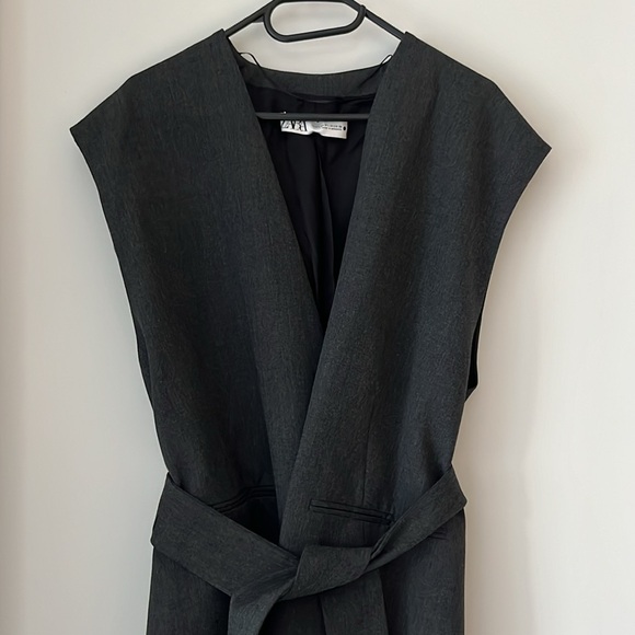 ZARA WAISTCOAT LIKE NEW - Picture 3 of 6